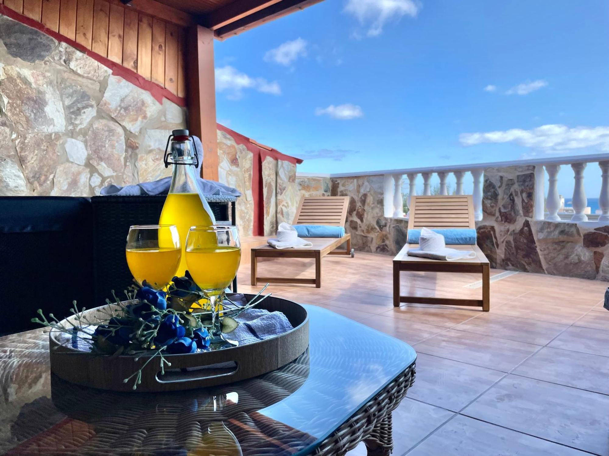 Chabela'S Seaview Penthouse & Spa La Lajita Luaran gambar